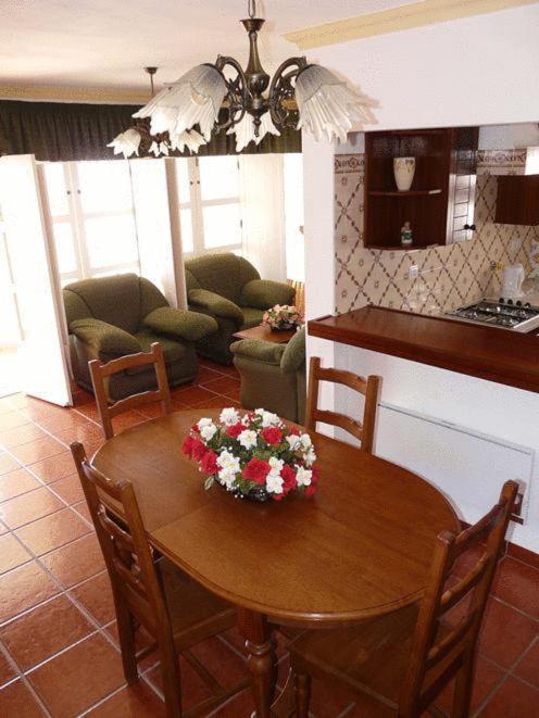 Apartamentos Os Descobrimentos Burgau Buitenkant foto